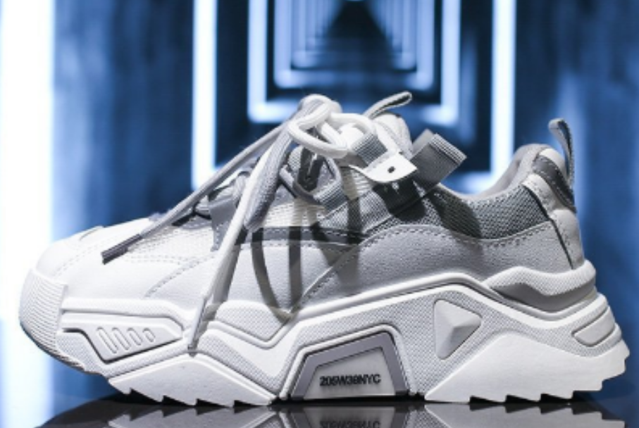 Women's casual sports shoes